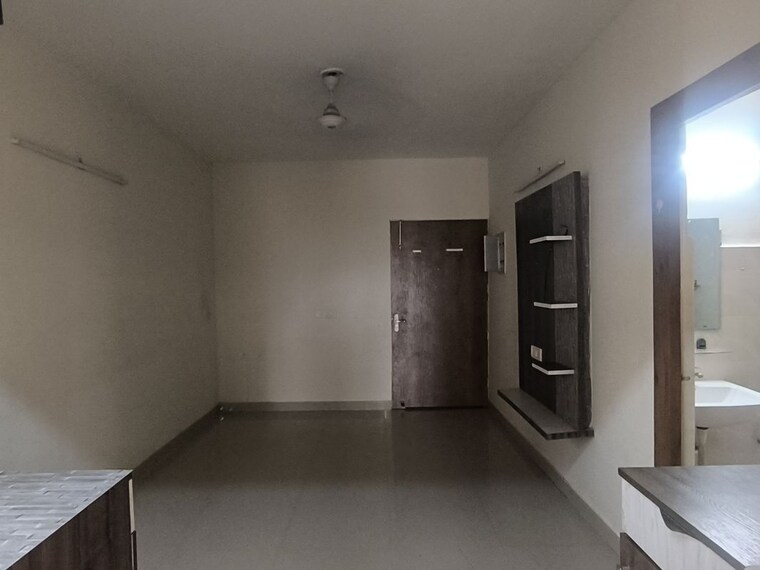 Room, suncity-avenue-102 2 Bedroom 550 Sq.Ft. Apartment In Sector 102 Gurgaon 10607405