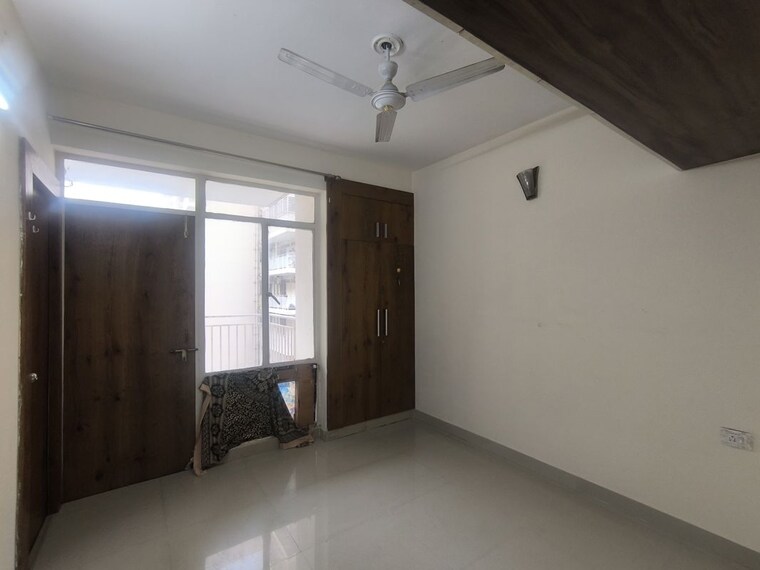 Room, suncity-avenue-102 2 Bedroom 550 Sq.Ft. Apartment In Sector 102 Gurgaon 10607405