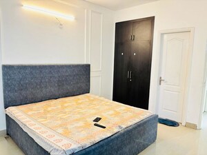 Room in 2.5 BHK Apartment at GPL Eden Heights, Sector 70 – for Rent