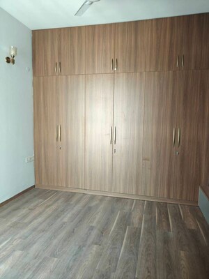 Room in 3 BHK Apartment at Conscient Hines Elevate, Sector 59 – for Sale