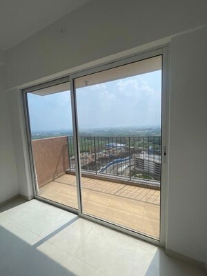 Room in 2 BHK Apartment at Kharadi – for Sale