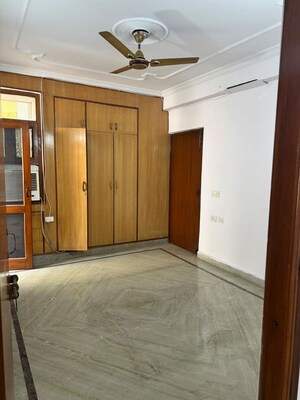 Bedroom in 3 BHK Apartment at Sector 47 – for Rent