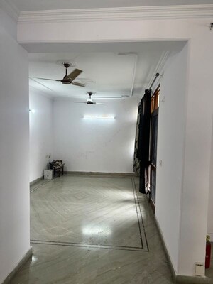 Room in 3 BHK Apartment at Sector 47 – for Rent