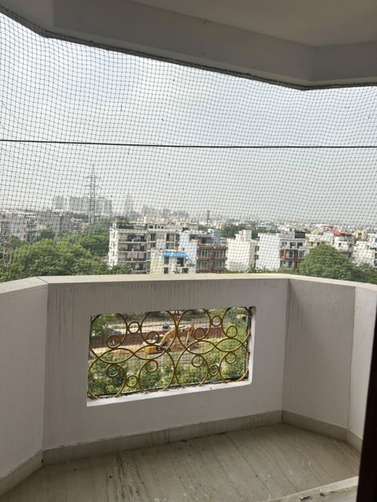 Balcony, sector 47 3 Bedroom 2000 Sq.Ft. Apartment In Sector 47 Gurgaon 10607417