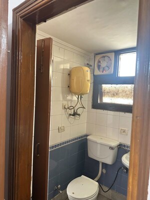 Bathroom in 3 BHK Apartment at Sector 47 – for Rent