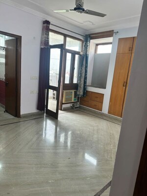 Room in 3 BHK Apartment at Sector 47 – for Rent