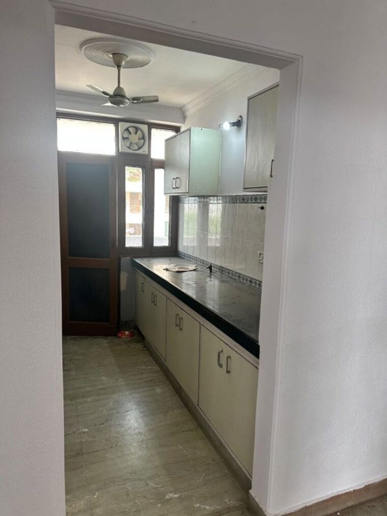 Kitchen, sector 47 3 Bedroom 2000 Sq.Ft. Apartment In Sector 47 Gurgaon 10607417