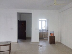 Room in 3 BHK Builder Floor at Vatika India Next, Sector 82 – for Rent