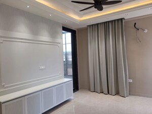 Building Lobby in 3 BHK Builder Floor at Sector 22 – for Rent