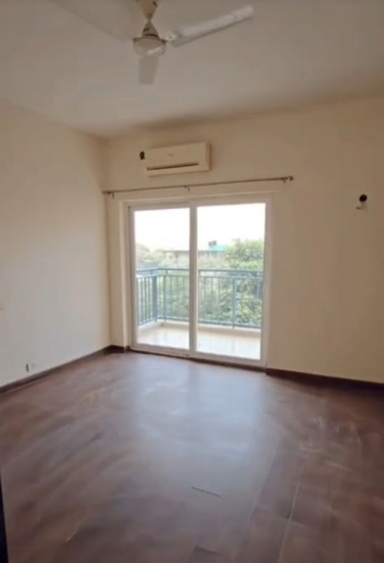 Room, spaze-privy 3 Bedroom 1930 Sq.Ft. Apartment In Sector 72 Gurgaon 10607459