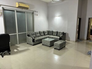 Living Room in 2.5 BHK Builder Floor at Smart World Orchard, Sector 61 – for Rent