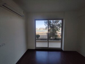 Room in 4 BHK Apartment at Bestech Park View Altura, Sector 79 – for Rent