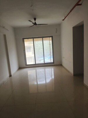 Room in 2 BHK Apartment at Avant Hillway, Goregaon East – for Rent