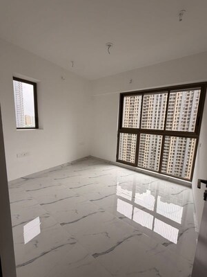 Room in 2 BHK Apartment at Raymond Ten X Habitat, Pokhran Road No Two – for Rent