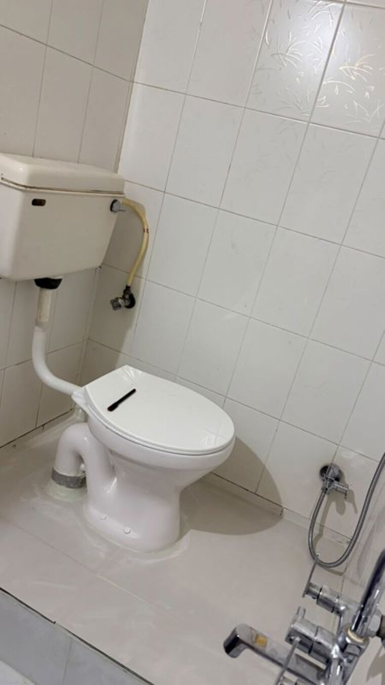 Bathroom, lunkad-zodiac 2 Bedroom 900 Sq.Ft. Apartment In Viman Nagar Pune 10607480