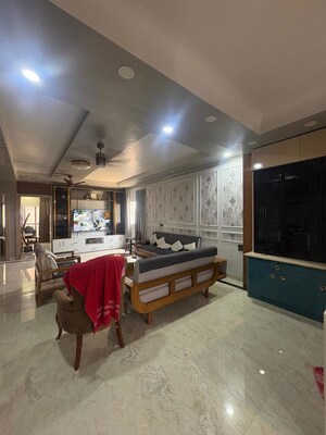 Living Room in 3 BHK Builder Floor at Sector 109 – for Rent