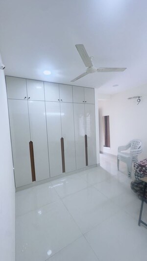 Room in 2 BHK Apartment at KSR Signature 4, Tellapur – for Rent