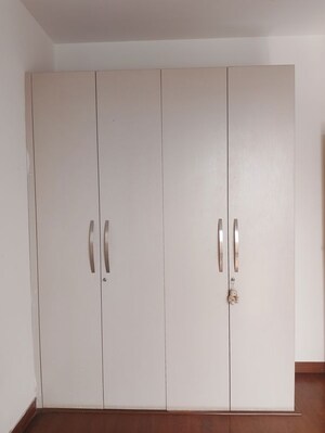 Furnished Amenities in 3 BHK Apartment at Mapsko Mount Ville, Sector 79 – for Rent