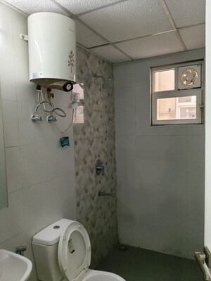 Bathroom in 3 BHK Apartment at Signature Global City, Sector 37d – for Rent