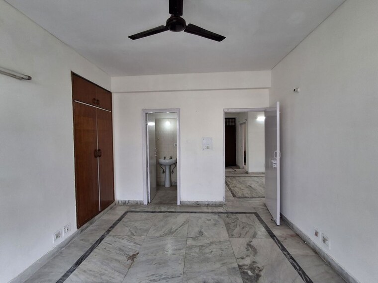 Room, sector 21 3 Bedroom 1550 Sq.Ft. Builder Floor In Sector 21 Gurgaon 10607529