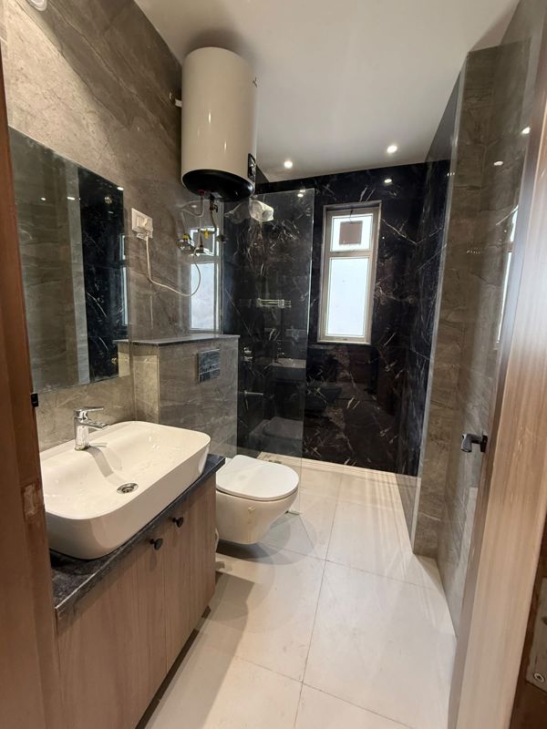 Bathroom, sector 31 Studio 653 Sq.Ft. Builder Floor In Sector 31 Gurgaon 10607532