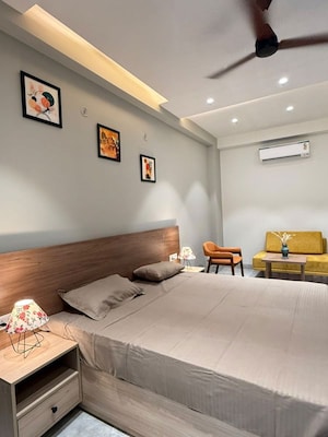 Living Room in Studio Builder Floor at Sector 31 – for Rent