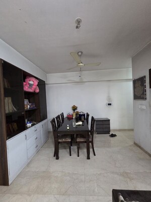 1 BHK Apartment For Rent in UK Iridium, Kandivali East