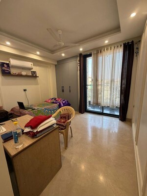 Bedroom in 3 BHK Builder Floor at Sector 23 – for Rent