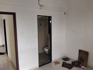 Room in 1 BHK Apartment at Chandak Nishchay, Borivali East – for Rent