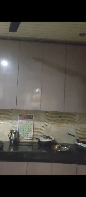 Room in 3 BHK Independent House at RWA Jalvayu Vihar, Sector 25 – for Rent