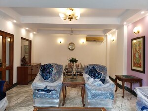 Bedroom in 3 BHK Builder Floor at Nehru Enclave – for Rent
