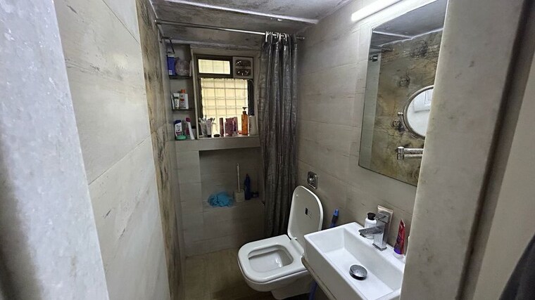 Bathroom, bandra west 1 Bedroom 500 Sq.Ft. Apartment In Bandra West Mumbai 10607563