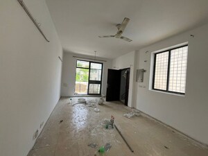 Room in 2 BHK Builder Floor at Vatika INXT Emilia floors, Sector 82 – for Rent