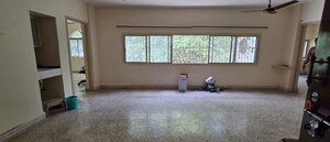 Room in 2 BHK Apartment at Magarpatta Daffodils Apartment, Hadapsar – for Rent