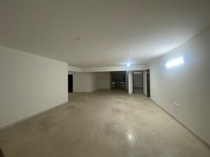 Room in 4 BHK Apartment at RRBC Parasmani Regency, Jayanagar – for Sale