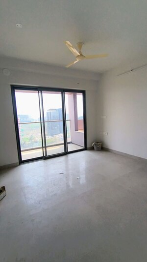 Room in 1 BHK Apartment at Magarpatta City Heliconia, Hadapsar – for Rent