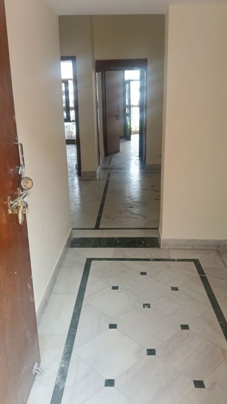 undefined, sector 45 4 Bedroom 2100 Sq.Ft. Apartment In Sector 45 Gurgaon 10607604