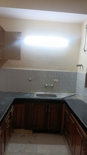 Bathroom in 4 BHK Apartment at Sector 45 – for Rent