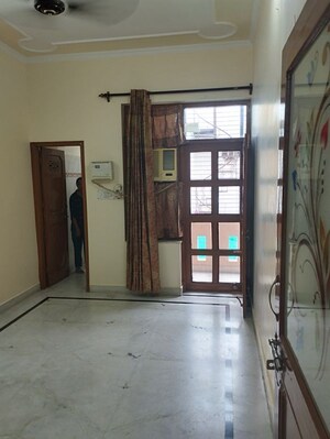 Room in 2 BHK Independent House at Sector 15 – for Rent