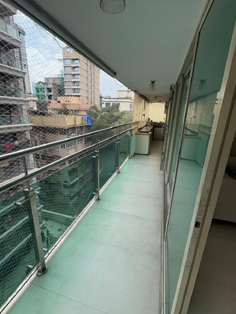 Balcony, khar west 3 Bedroom 1100 Sq.Ft. Apartment In Khar West Mumbai 10607616