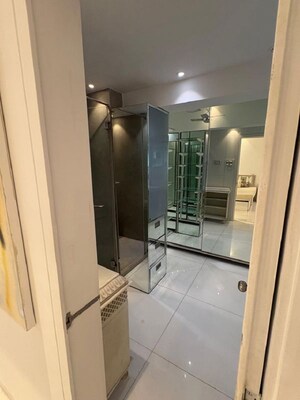  3 BHK Apartment at Khar West – for Rent