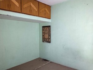 Room in  Apartment at Umarwada – for Sale