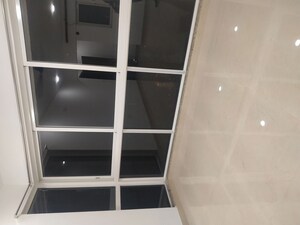 Furnished Amenities in 1.5 BHK Apartment at Kalpataru Elitus, Mulund West – for Rent