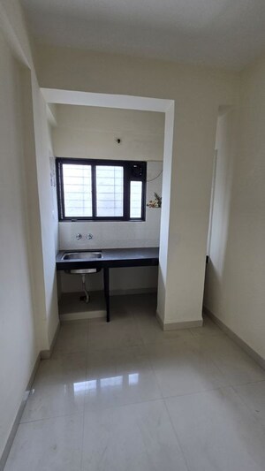 Room in 3 BHK Apartment at Magarpatta Jasminium, Hadapsar – for Rent