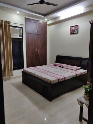 Bedroom in 3 BHK Builder Floor at Sector 45 – for Rent