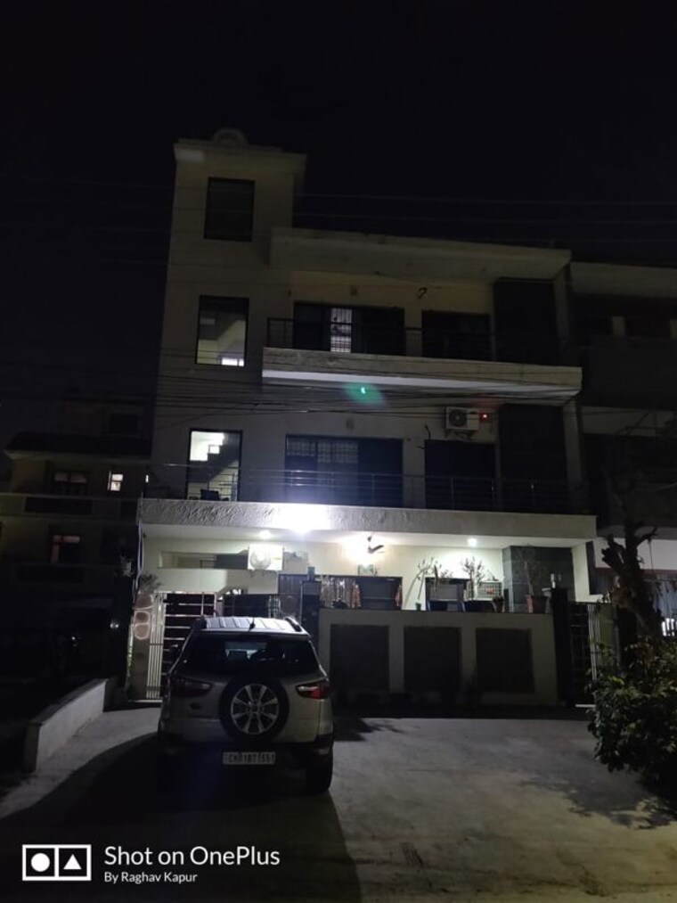  Parking, sector 45 3 Bedroom 1900 Sq.Ft. Builder Floor In Sector 45 Gurgaon 10607689