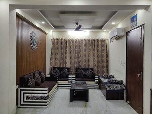 Living Room in 3 BHK Builder Floor at Sector 45 – for Rent