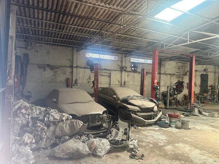  Parking, tangra Commercial Warehouse 4000 Sq.Ft. In Tangra Kolkata 10607751