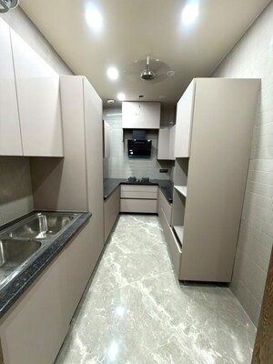 Team Area in 3 BHK Builder Floor at Greater Kailash – for Rent