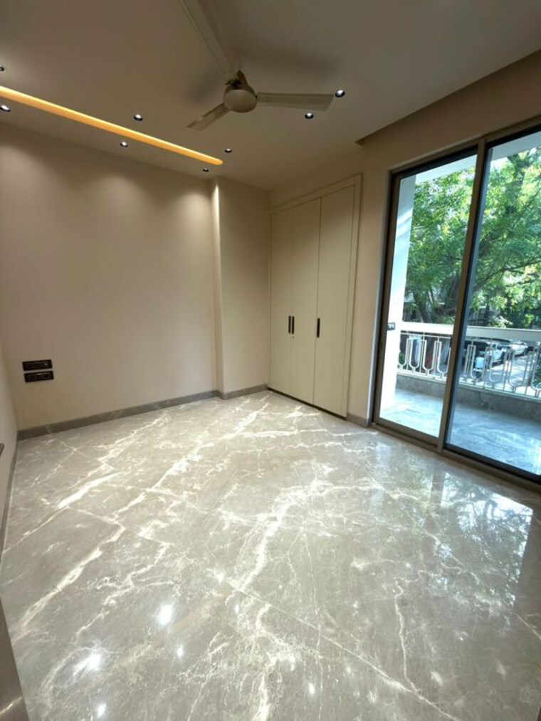 Room, greater kailash 3 Bedroom 160 Sq.Yd. Builder Floor In Greater Kailash Delhi 10607741